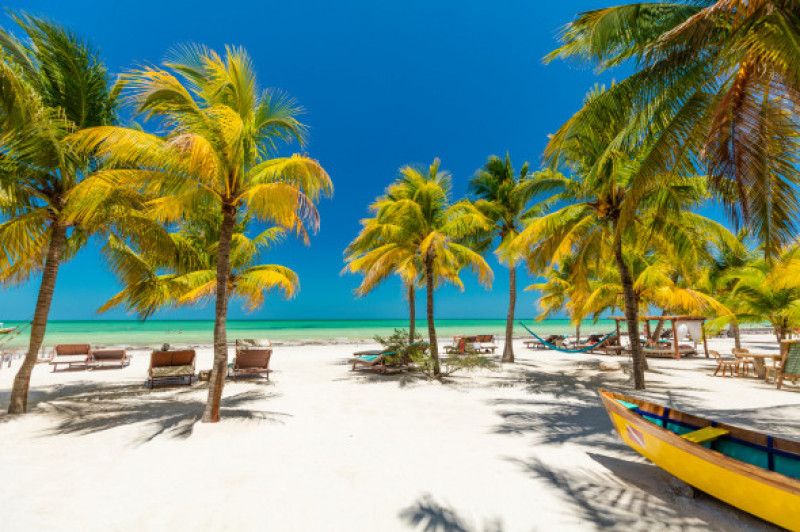 Tropical,Beach,Setting,On,Isla,Holbox,,Quintana,Roo,,Mexico