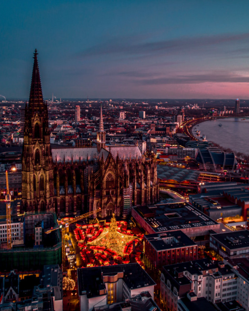 Cologne,Germany,Skyline,During,Sunset,In,December,Advent,Week,With