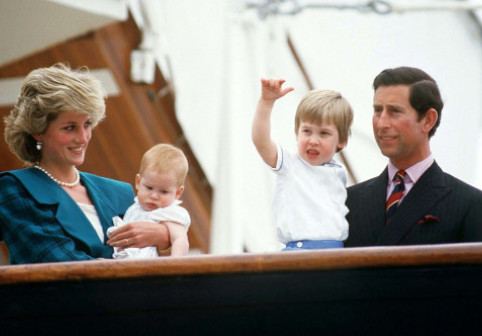 Prințesa Diana îl pregătea pe Harry pentru tron, deși nu era moștenitorul. Credea că William este prea „timid” pentru a deveni rege