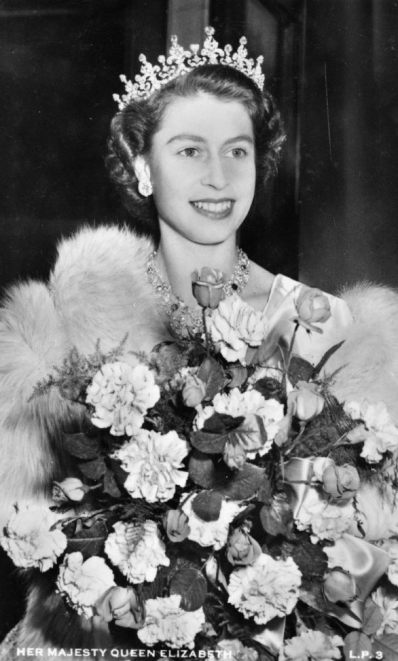 regina elisabeta a II-a