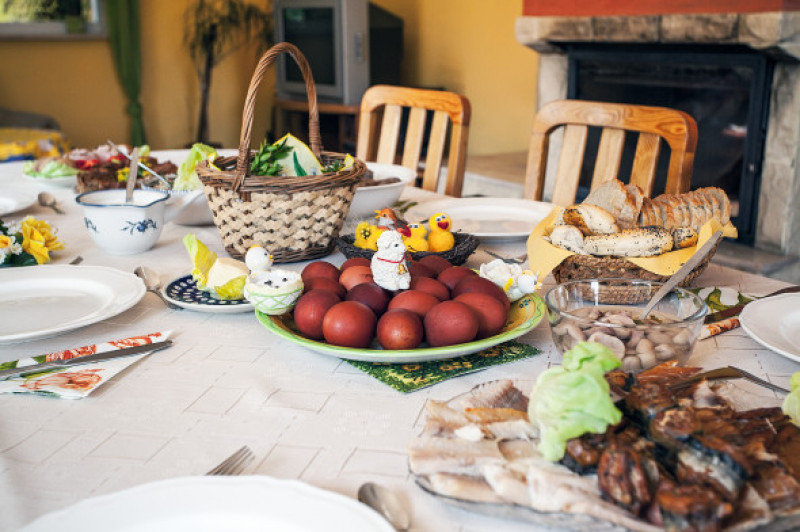 Typical,Easter,Village,Table,In,A,Polish,Family