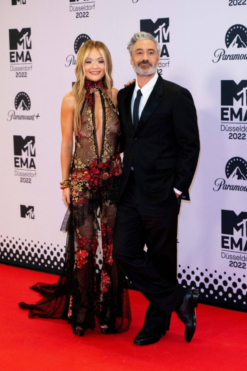 Rita Ora și Taika Waititi MTV EMA 2022