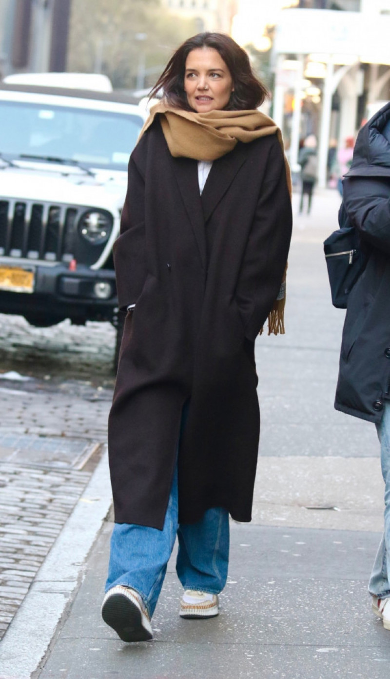 *EXCLUSIVE* Katie Holmes is all smiles as she bundles up for the cold weather in NYC