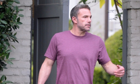 Ben Affleck, „fericit” de mutarea în noua sa casă. „E unde și-a dorit să fie, aproape de copiii lui, într-un cartier pe care-l iubește”