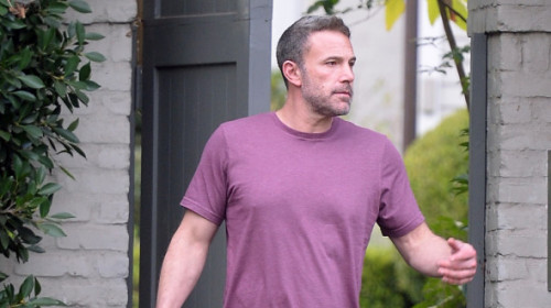 Ben Affleck, „fericit” de mutarea în noua sa casă. „E unde și-a dorit să fie, aproape de copiii lui, într-un cartier pe care-l iubește”