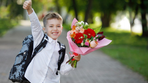 Urări pentru prima zi de școală. Cele mai frumoase mesaje și felicitări pentru părinți, copii și profesori