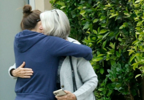 Fosta soacră o adoră. Jennifer Garner, îmbrățișare caldă pentru mama lui Ben Affleck, în Los Angeles
