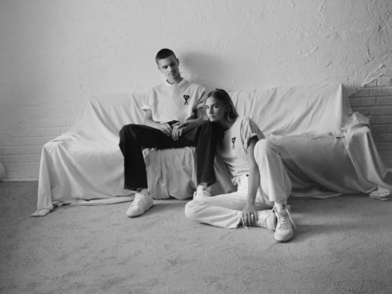 Romeo Beckham și Mia Regan Profimedia Images