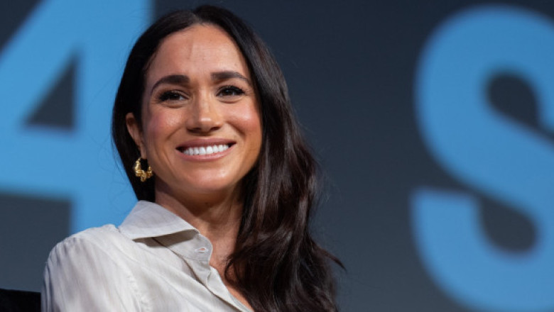 Meghan Markle, din nou pe platourile de filmare. Ducesa a glumit că e „ruginită”, dar toți spun că „repetase clar înainte”