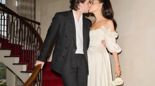 Brooklyn Beckham și Nicola Peltz și-au reînnoit jurămintele în absența părinților lui. Ruptura de David și Victoria, tot mai evidentă