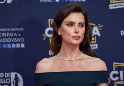 Catrinel Menghia, apariție surprinzătoare în costum de baie: „Ghiciți cine a făcut pozele, soțul sau soacra?”