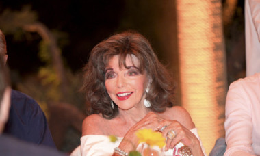 Joan Collins, apariție de senzație în costum de baie la 92 de ani. Fanii au rămas fără cuvinte