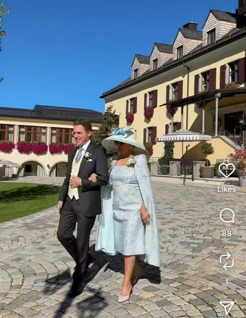 nuntă fiu Joan Collins (5)