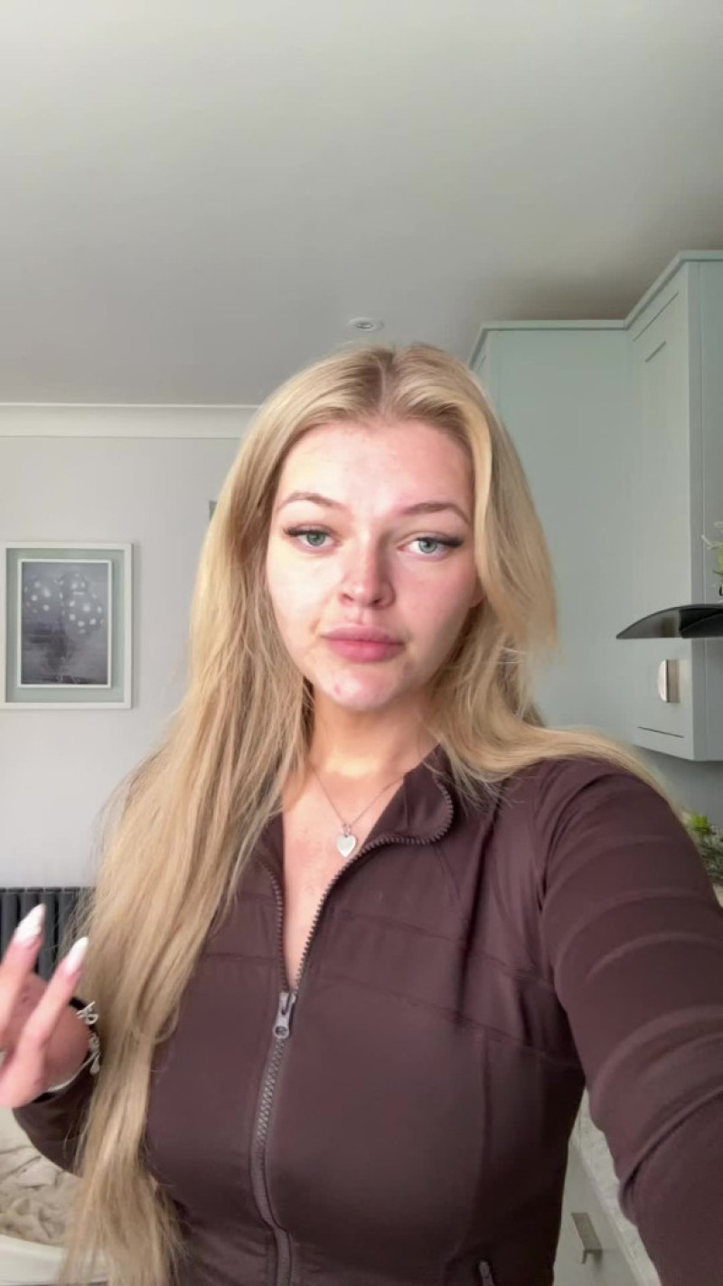 VIDEO: Woman, 26, shocks millions with Margot Robbie likeness after 12 stone weight loss