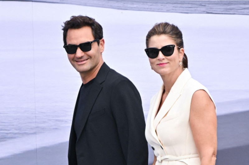 Paris, France. 27th June, 2025. Roger Federer and Mirka Federer attending the Dior Homme Menswear Spring/Summer 2026 show as part of Paris Fashion Week in Paris, France on June 27, 2025. Photo by Aurore Marechal/ABACAPRESS.COM Credit: Abaca Press/Alamy Li
