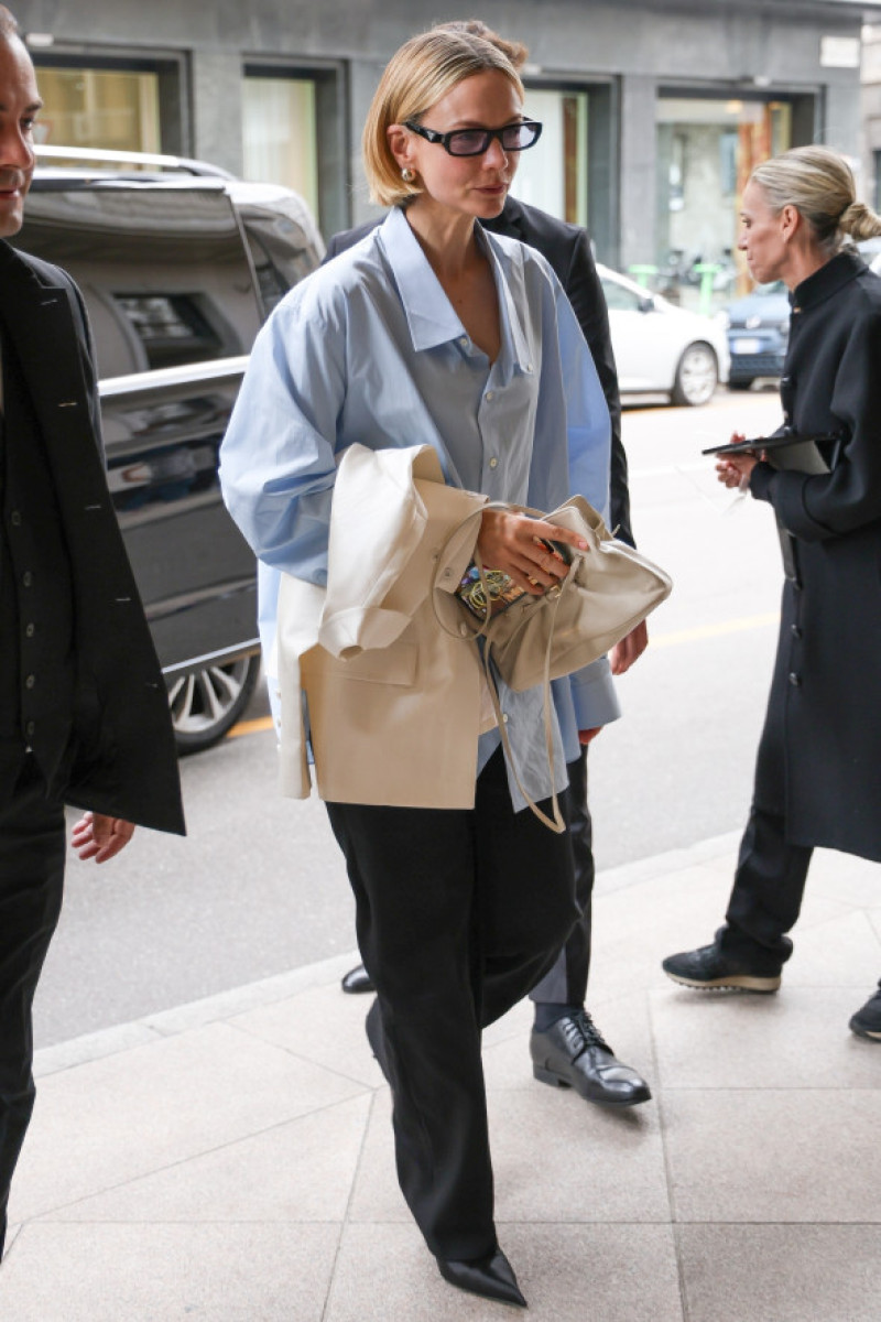 Carey Mulligan looks chic in Milan