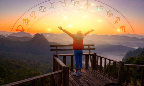 Horoscop luna noiembrie 2025. Berbecii sunt plini de energie, Balanțele învață să pună în echilibru viața personală cu profesia