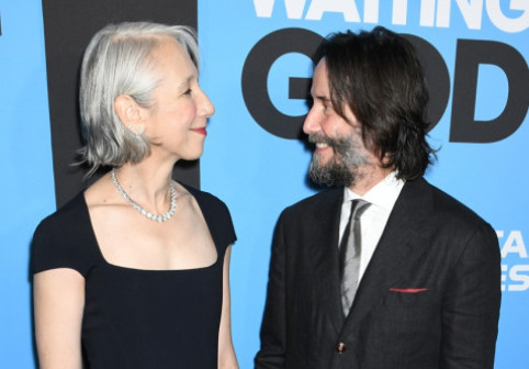 Îndrăgostiții Keanu Reeves și Alexandra Grant, de mână la premiera piesei „Waiting for Godot”, după ce au negat că s-au căsătorit