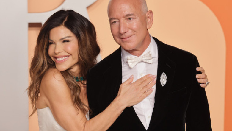 Jeff Bezos și Lauren Sanchez, o poveste de dragoste care îmbină două familii și șapte copii. Vacanțe, modelling și discreție