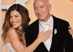Jeff Bezos și Lauren Sanchez, o poveste de dragoste care îmbină două familii și șapte copii. Vacanțe, modelling și viață bună