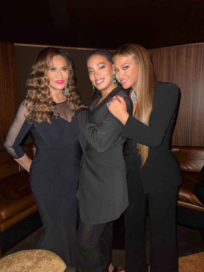 Beyonce, Solange, Tina Knowles