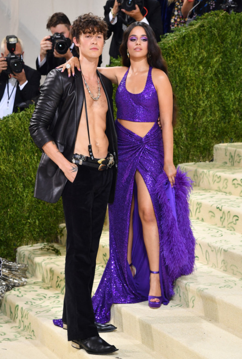 Camila Cabello și Shawn Mendes la Met Gala 2021/ Profimedia