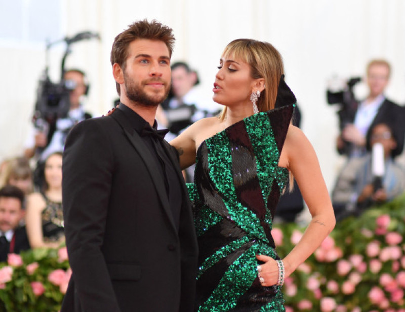 Miley Cyrus și Liam Hemsworth la Met Gala 2019/ Profimedia