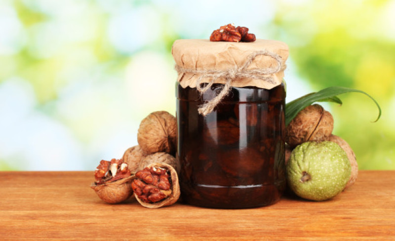 dulceata de nuci verzi (1)