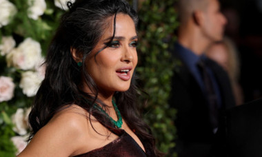 Salma Hayek, mișcări senzuale în direct la TV, după ce a apărut pe coperta Sports Illustrated Swimsuit: Trebuie să simți ritmul!
