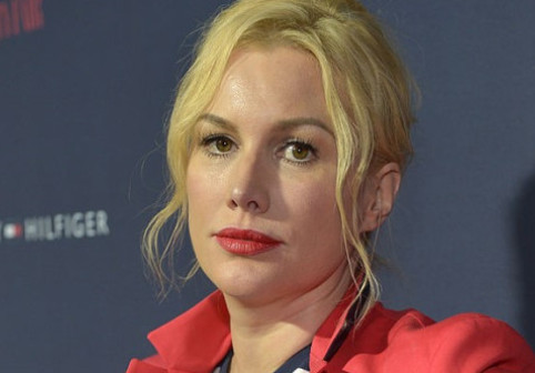 Actrița Alice Evans, la limita disperării: „În 16 zile vom fi pe drumuri. Aveți o cameră liberă?”. Strânge bani online pentru a trăi