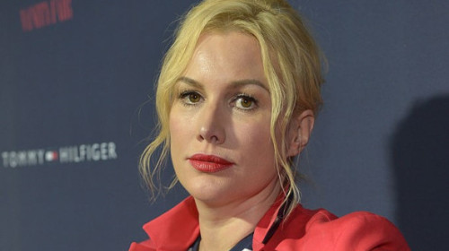 Actrița Alice Evans, la limita disperării: „În 16 zile vom fi pe drumuri. Aveți o cameră liberă?”. Strânge bani online pentru a trăi