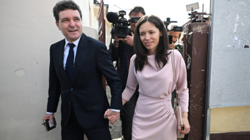 Cum a început iubirea dintre Nicușor Dan și Mirabela Grădinaru. Au avut o primă întâlnire atipică: "A fost foarte ciudat"