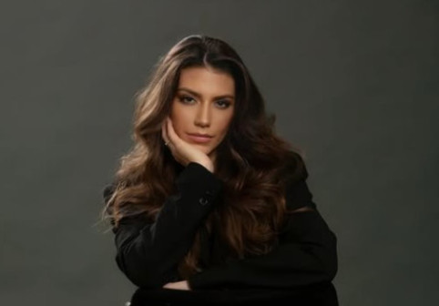 O tânără de 28 de ani, finalistă Miss Universe, a murit subit. Logodnicul ei, cu ochii în lacrimi: „Mă simt gol fără ea”