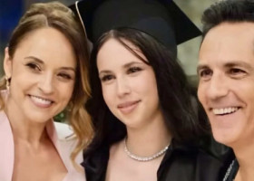 Violeta, fiica Andreei Marin și a lui Ștefan Bănică, superbă la absolvire. Părinții i-au fost alături: „Copilăria se încheie aici”