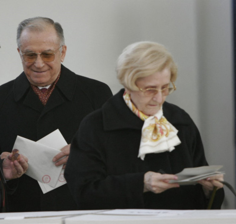 ion iliescu si sotia lui, nina iliescu (1)