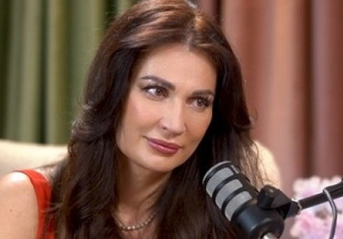 Nicoleta Luciu a luptat pentru a o lua pe mama ei de lângă soțul abuziv, tatăl vedetei: "Nu mâncai nimic ca să îi faci ei o casă"
