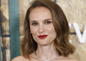 Natalie Portman, un nou început în iubire, alături de un muzician francez. Pozați de paparazzi în ipostaze firești pentru orice cuplu