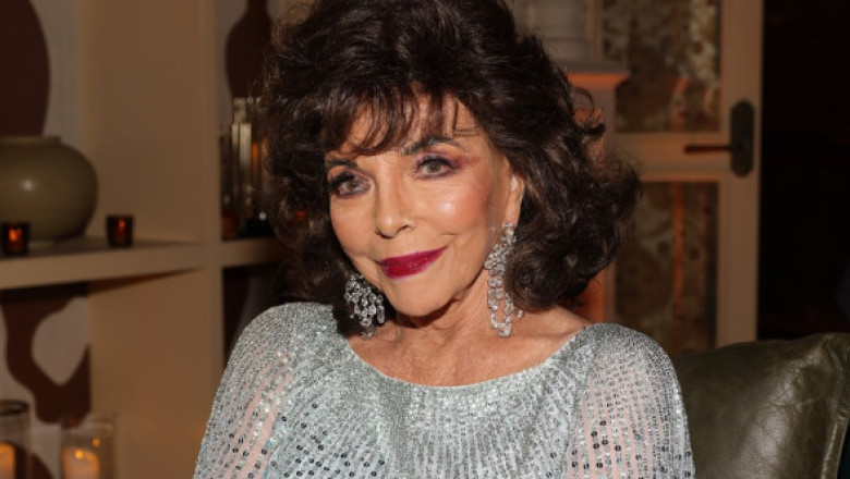 Joan Collins, într-o imagine rară alături de fiica sa. Katy, care a fost la un pas de moarte în copilărie, a împlinit 53 de ani