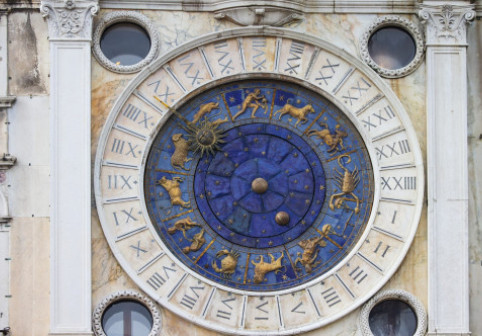 Horoscop luna iulie 2025. Taurii își comunică bine ideile, Balanțele au succes în carieră și pot primi noi oferte