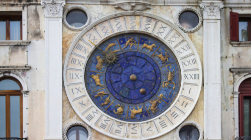 Horoscop luna iulie 2025. Taurii își comunică bine ideile, Balanțele au succes în carieră și pot primi noi oferte