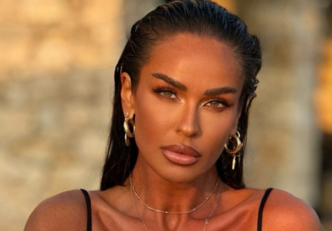 Diana Munteanu le răspunde celor care-i spun că e prea slabă și prea bronzată: "Nu țin diete, am o greutate ideală și mă întrețin"