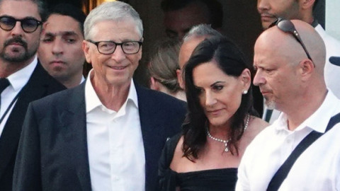 Bill Gates și iubita lui nu lipsesc de la nunta lui Jeff Bezos. Averea combinată a celor doi titani tech depășește 300 de miliarde $