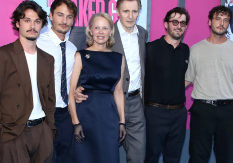 Cu ce se ocupă copiii lui Liam Neeson și cei ai actriței Pamela Anderson. Cei patru tineri au impresionat la premiera „The Naked Gun”