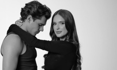Elena Hagi, ședință foto specială înainte de naștere. Imagini emoționante alături de Ianis, cu burtica la vedere