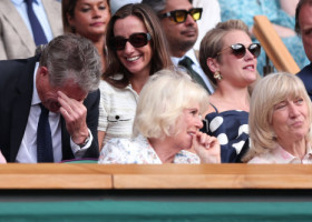 Hugh Grant a oferit faza zilei la Wimbledon. A ațipit în loja regală, în spatele reginei Camilla, la meciul lui Djokovic