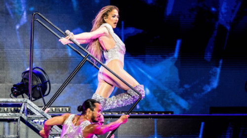 Cum arată Jennifer Lopez, în 2025, la 56 de ani. Secretul care o ajută pe artistă să arate ca în tinereţe