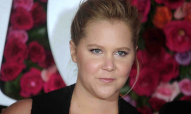 "Picioarele astea trebuie scoase mai des la vedere!" Amy Schumer, în rochie mini, și-a arătat noua siluetă spectaculoasă