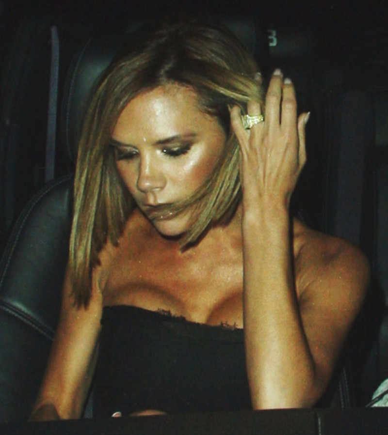 Victoria Beckham returns to her car after dining at Beso in Hollywood