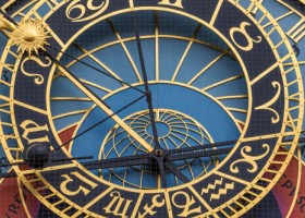 Patru zodii își asumă riscuri majore ce pot schimba totul, când ciocnirea dintre Soare și Jupiter aduce o tensiune cosmică uriașă
