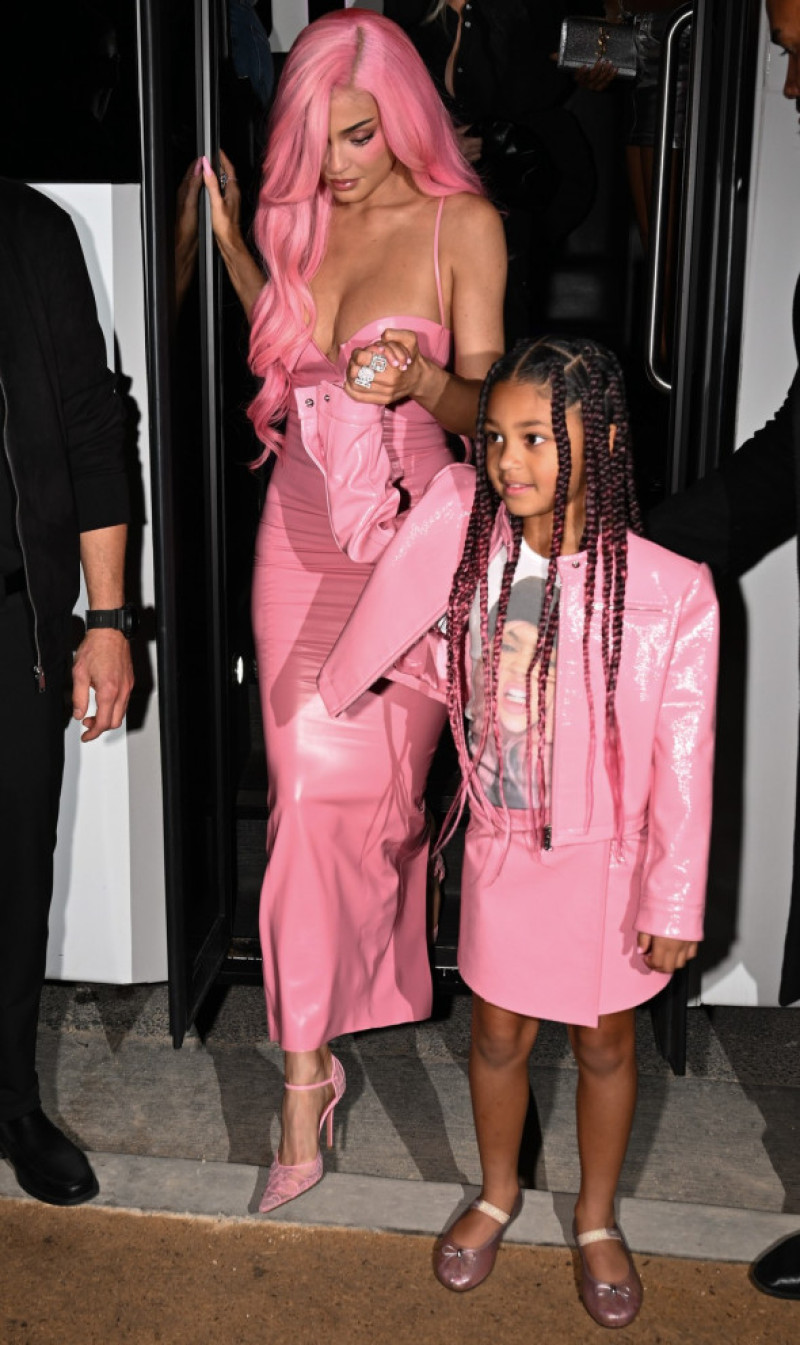 Kylie Jenner și fiica ei, Stormi